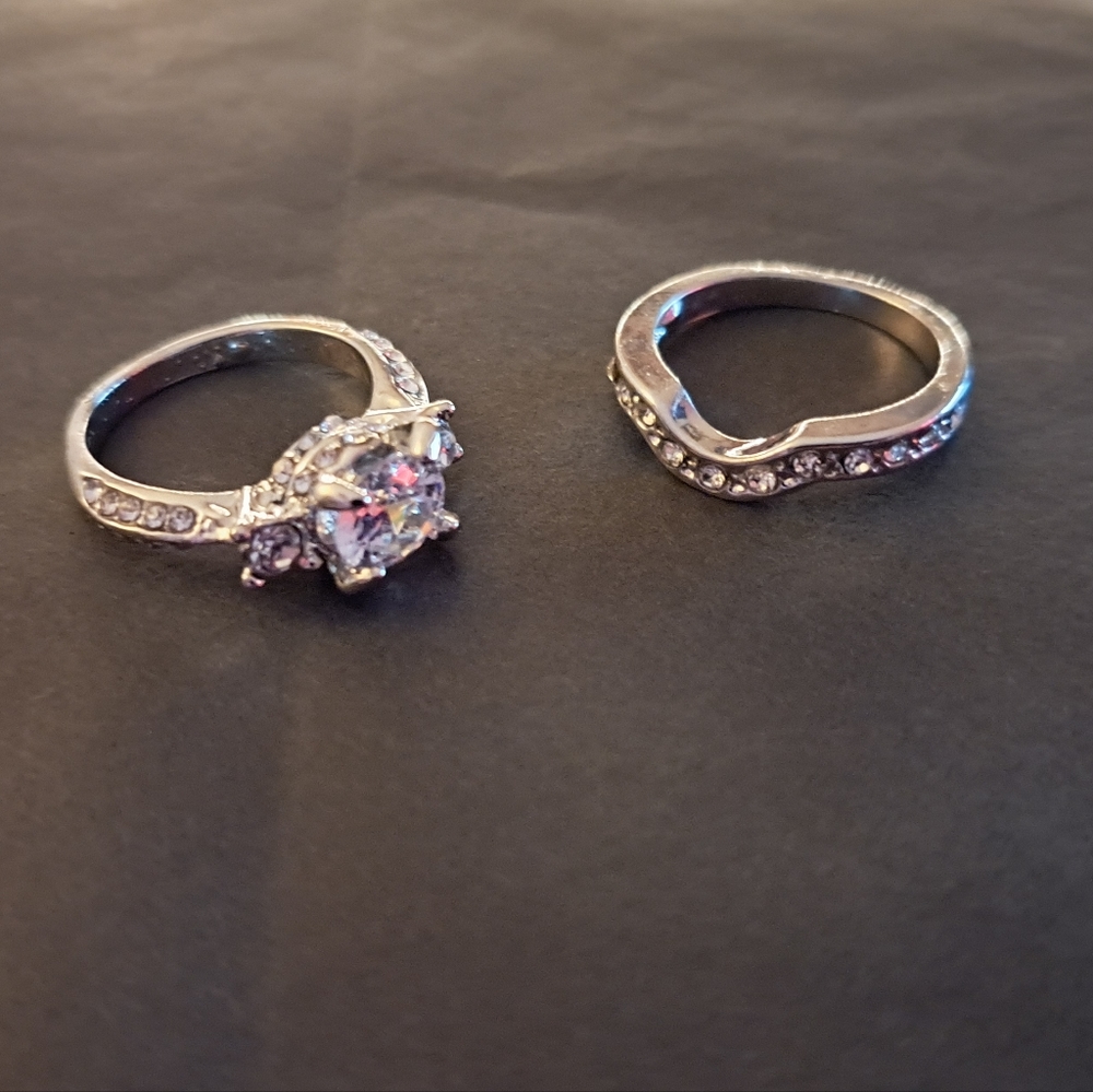 Gorgeous Sparkling Rhodium Plated Bridal Set in Size 4 😍